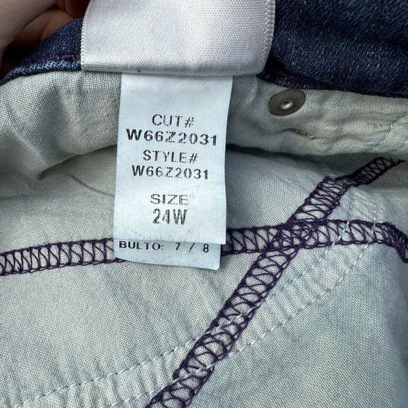 NYDJ Boyfriend Jeans LiftxTuck Embroidered Patches Cuffed Women’s Plus Size 24W - Picture 14 of 14